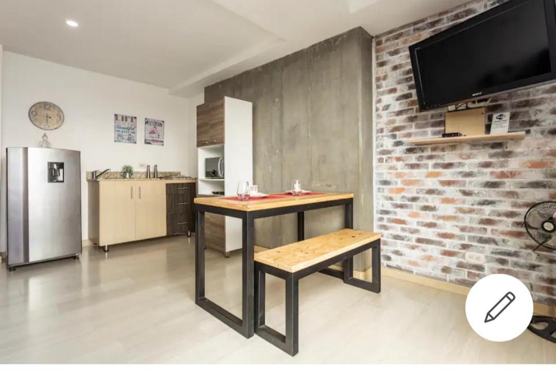 Beautiful & Comfortable Apartment In Laureles Medellín Exterior foto